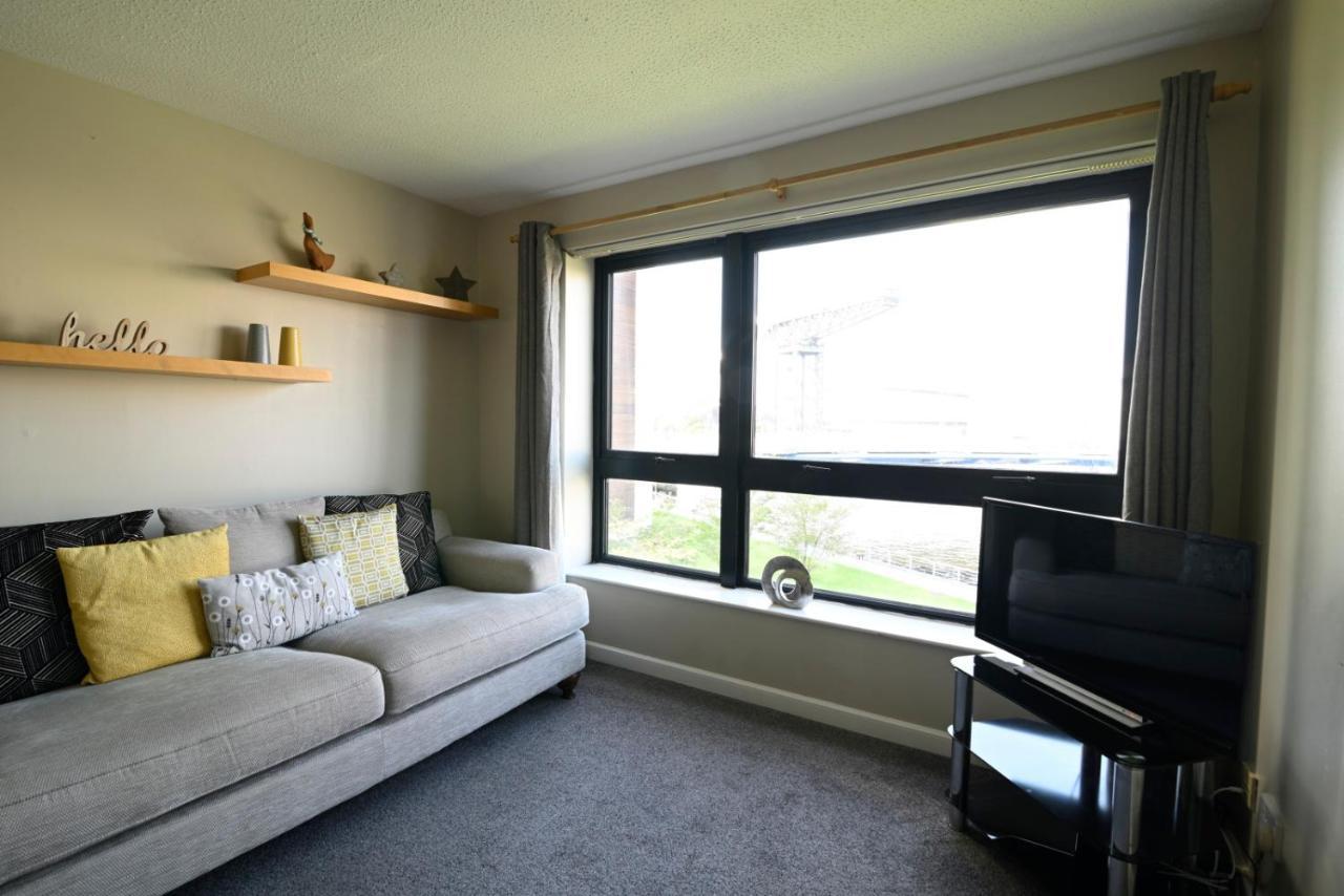 Sec/ Hydro Two Bed Flat With Free Parking And Great View Daire Glasgow Dış mekan fotoğraf