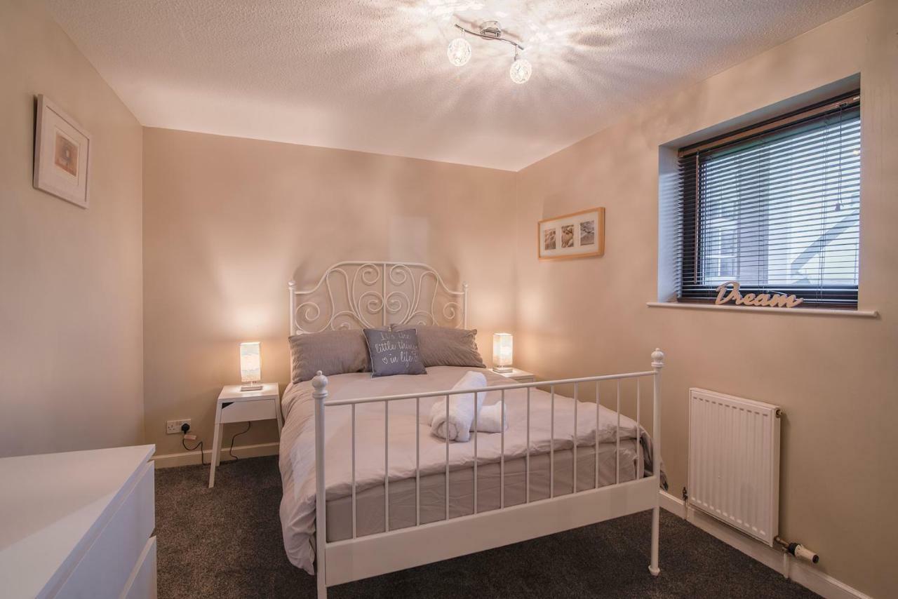 Sec/ Hydro Two Bed Flat With Free Parking And Great View Daire Glasgow Dış mekan fotoğraf
