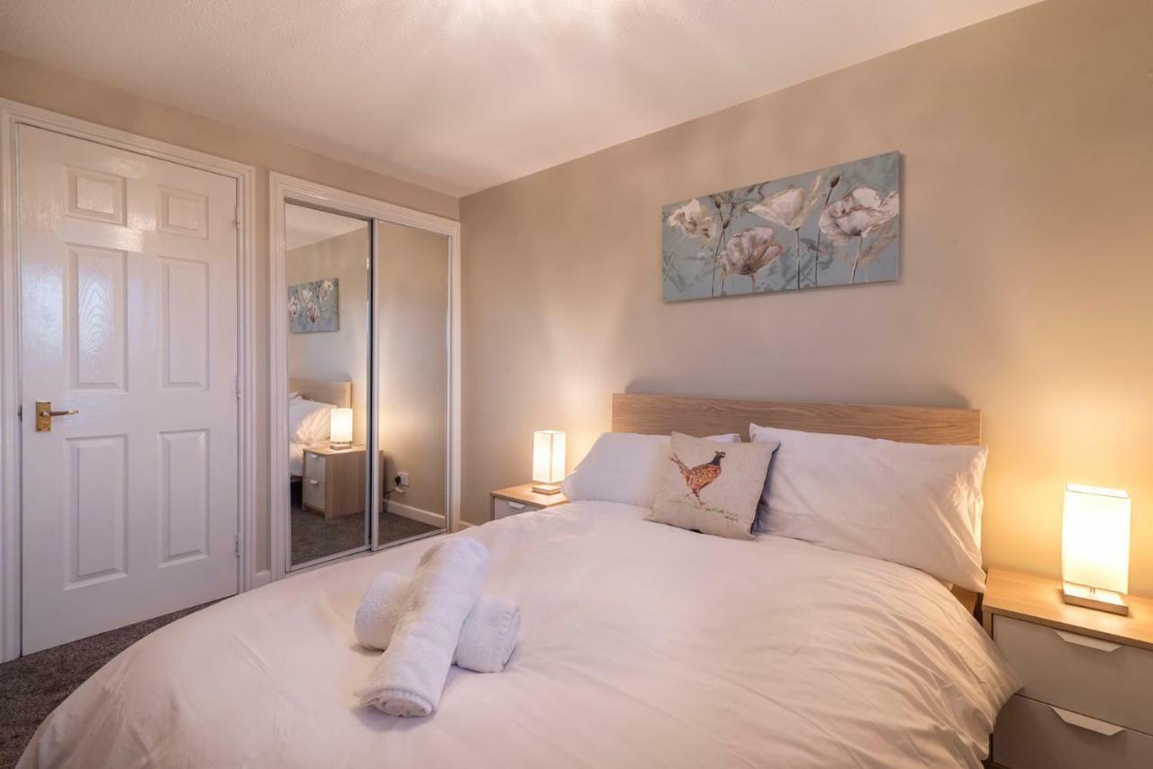 Sec/ Hydro Two Bed Flat With Free Parking And Great View Daire Glasgow Dış mekan fotoğraf